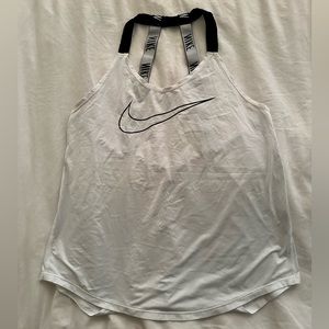 Nike - tank top - women’s size M - white